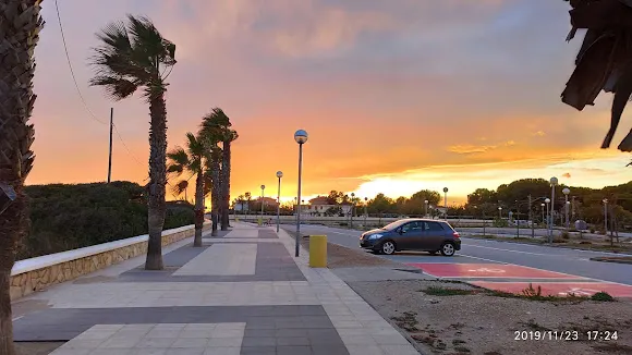 Aparcamiento Playa Larga - Roda de Bará