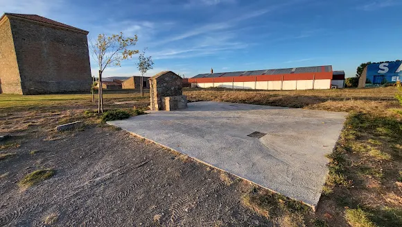 ÁREA DE SERVICIOS PARA AUTOCARAVANAS de El Pobo. - El Pobo