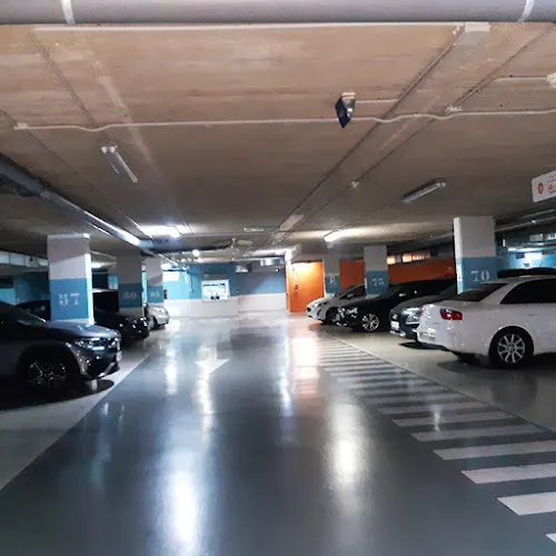 Parking Plaça del Mercat telpark by Empark