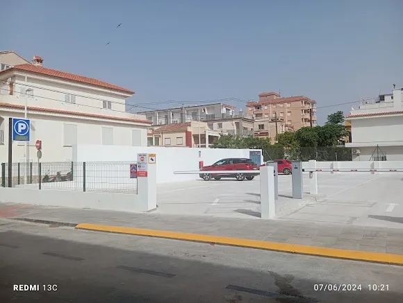 Parking playa Gandia • aparcar • aparcamiento • parking PRIVADO • parking video vigilado - Gandia