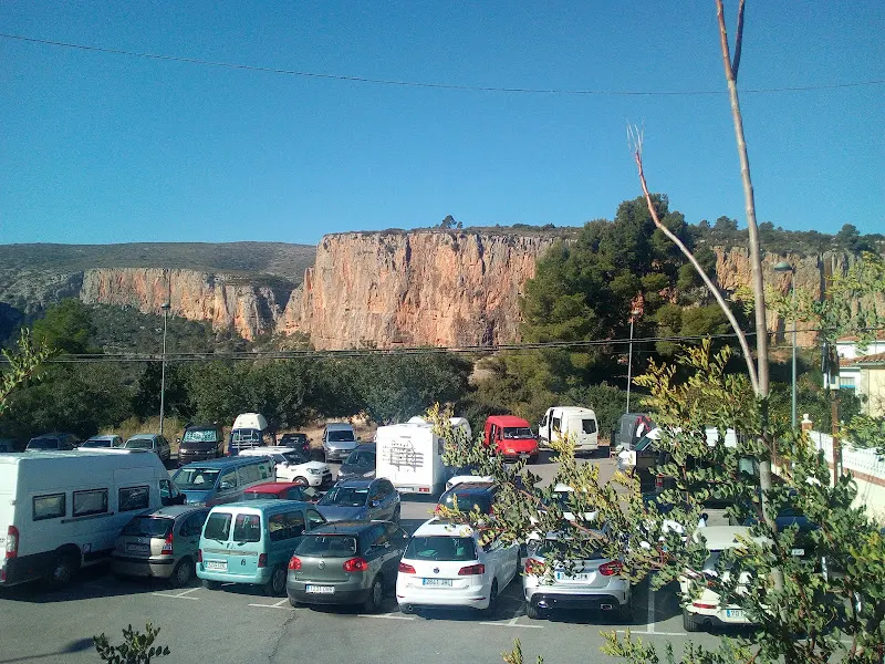 Parking puentes colgantes - Aparcamiento en Chulilla