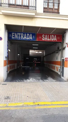 Parking Ciril Amorós 8