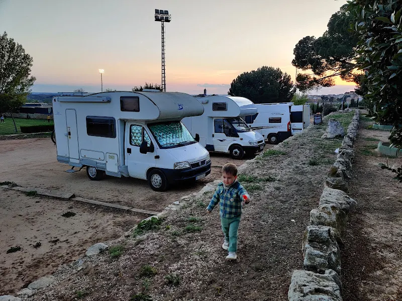 Área servicio autocaravanas Requena - Requena