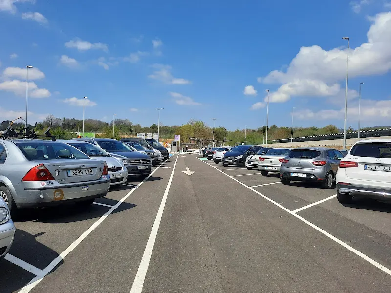 Parking Bajo Coste - Aeropuerto de Bilbao (BIO)