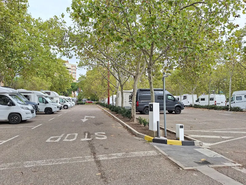 Área de Autocaravanas de Valladolid - Camping para caravanas en Valladolid - foto 2