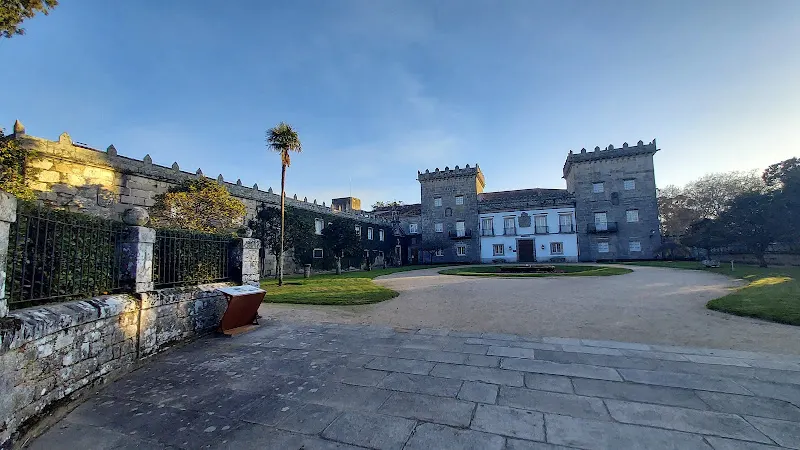 Aparcadoiro gratuíto do Parque de Castrelos - Aparcamiento gratuito en Vigo - foto 2
