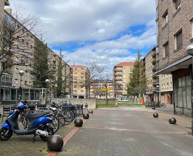 Parking Zaldiaran - Aparcamiento cubierto en Vitoria-Gasteiz - foto 2