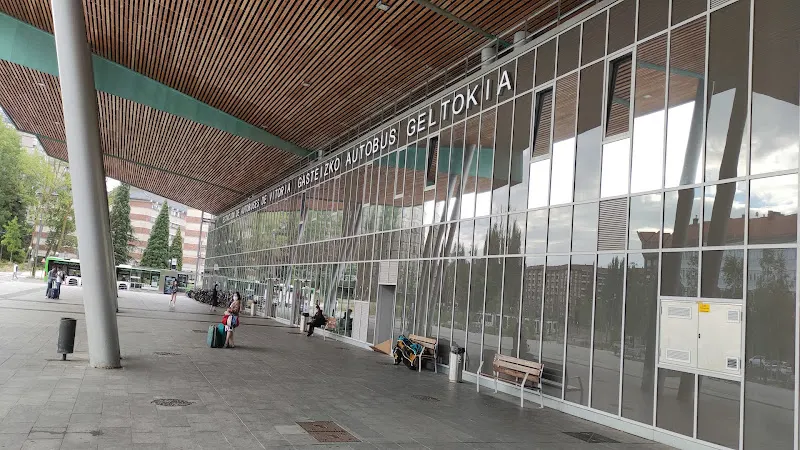 Parking de la Estación de Autobuses de Vitoria-Gasteiz - Vitoria-Gasteiz