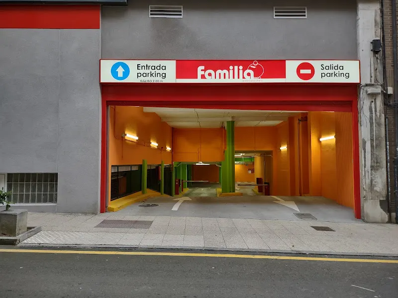Parking Familia