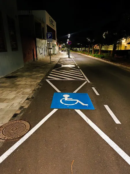 Aparcamiento Reservado para Vehículos de Discapacitados (Dos plazas) - Aparcamiento en Santa Cruz de Tenerife - foto 2