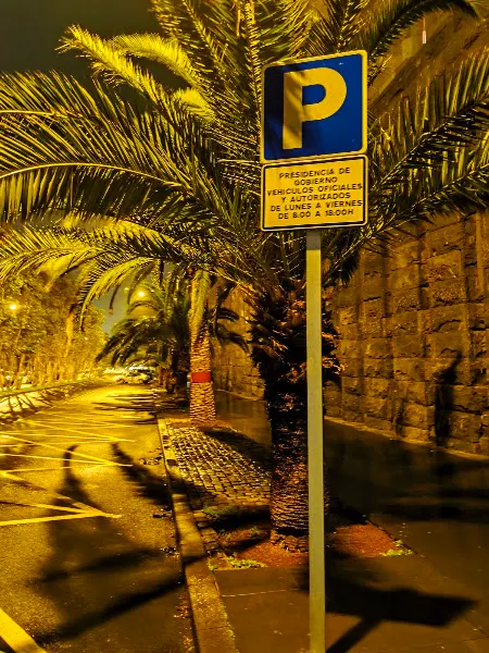 Aparcamiento Reservado para Vehículos Oficiales Presidencia del Gobierno de Canarias