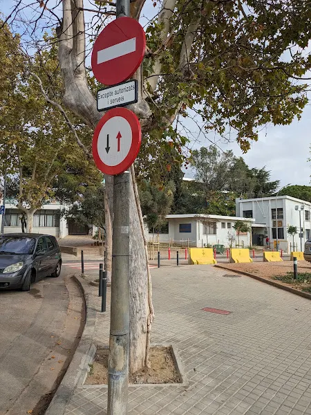 Aparcament gratuït nort - Aparcamiento gratuito en Sabadell - foto 2