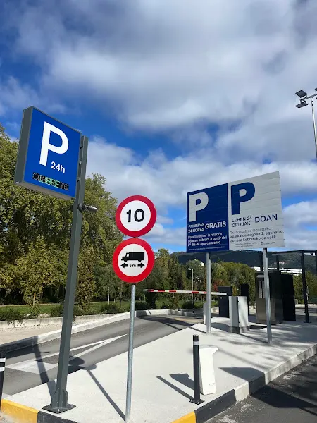 Parking Trinitarios II - TELPARK - Aparcamiento gratuito en Pamplona - foto 2