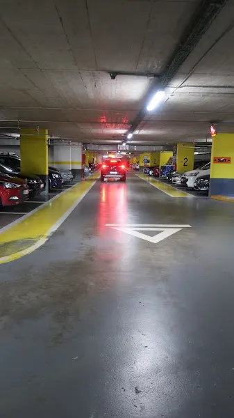 Parking San Martín - Aparcamiento cubierto en Donostia-San Sebastian - foto 2