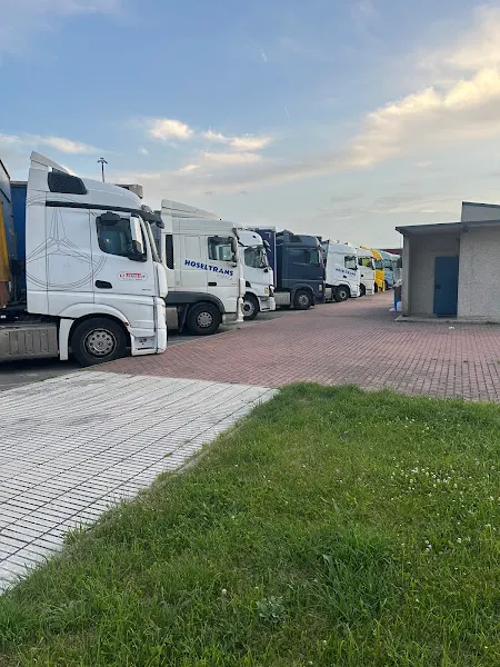 Parking de camiones seguro vigilado 24h CT Burgos en Burgos