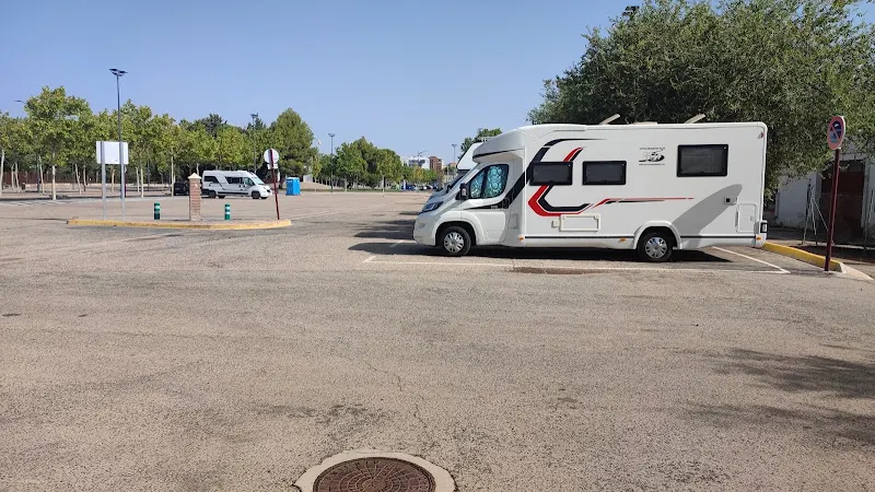 ÁREA DE ESTACIONAMIENTO DE AUTOCARAVANAS de Albacete. - Albacete