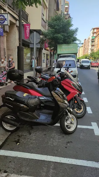 Aparcamiento gratuito para motos - Aparcamiento para motos en Logroño - foto 2