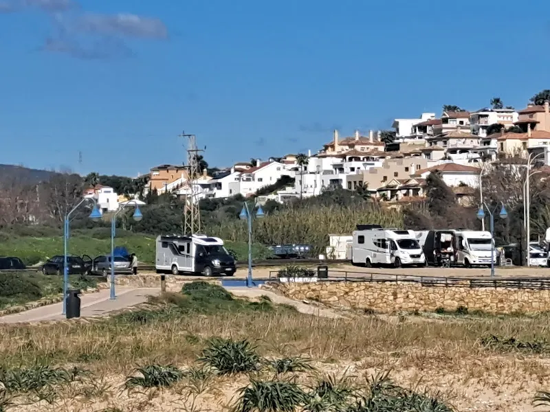 Parking - Aparcamiento en Algeciras - foto 2