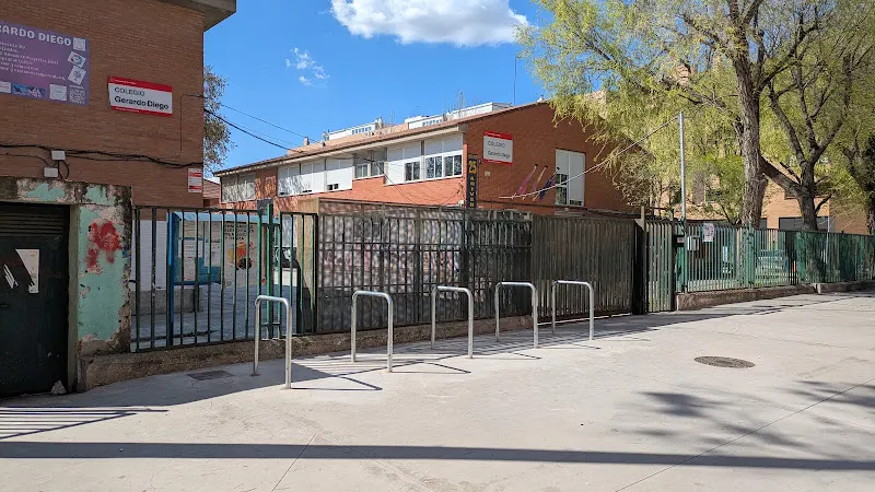 Aparcabicis Gerardo Diego - Parla