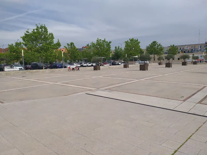 Parking Polideportivo de Valdelasfuentes - Aparcamiento gratuito en Alcobendas - foto 2