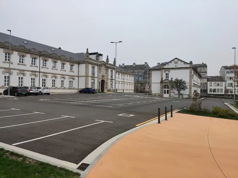 Aparcamiento Fogar de Santa María - Aparcamiento gratuito en Lugo - foto 2