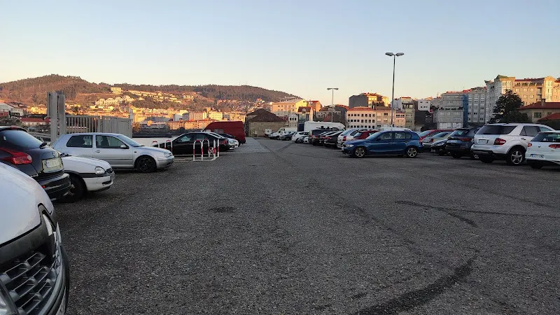 Aparcadoiro do Peirao das Corbaceiras - Aparcamiento gratuito en Pontevedra - foto 2