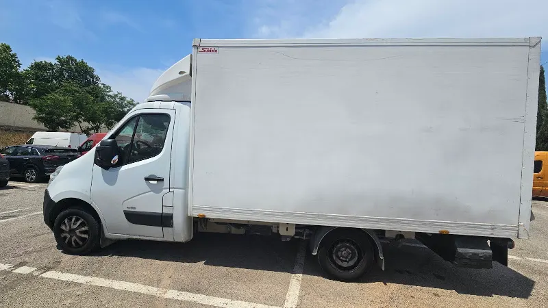 Parking para turismos los naranjos(gratuito) - Aparcamiento gratuito en Paterna - foto 2