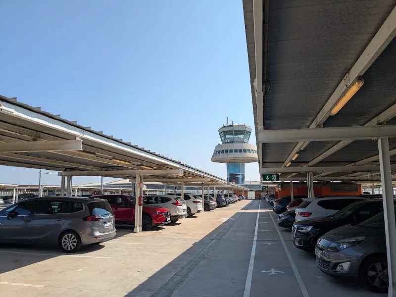 Parking General T1 - Aeroport de Josep Tarradellas Barcelona-El Prat (BCN) - Aparcamiento cubierto en Prat de Llobregat (El) - foto 2