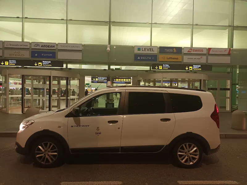 Parking Preferente T1 módulos DEF - Aeropuerto Josep Tarradellas de Barcelona-El Prat (BCN) - El Prat de Llobregat