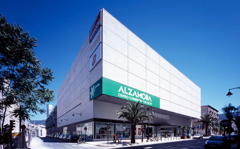 C.C. Alzamora Alcoy - New Capital 2000 - Aparcamiento en Alcoy - foto 2