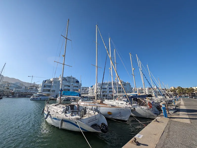 Parking Marina Benalmadena - Benalmádena