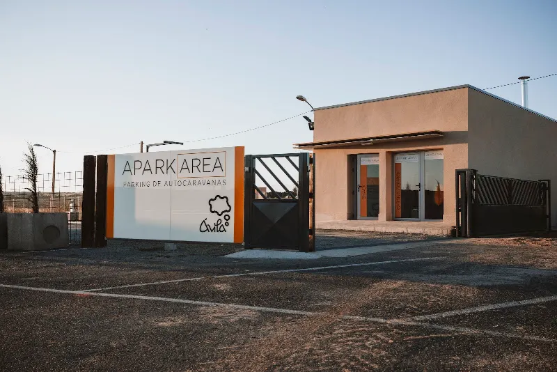 Aparkarea - Parking de Autocaravanas Ávila - Estacionamiento de autocaravanas en Ávila - foto 3