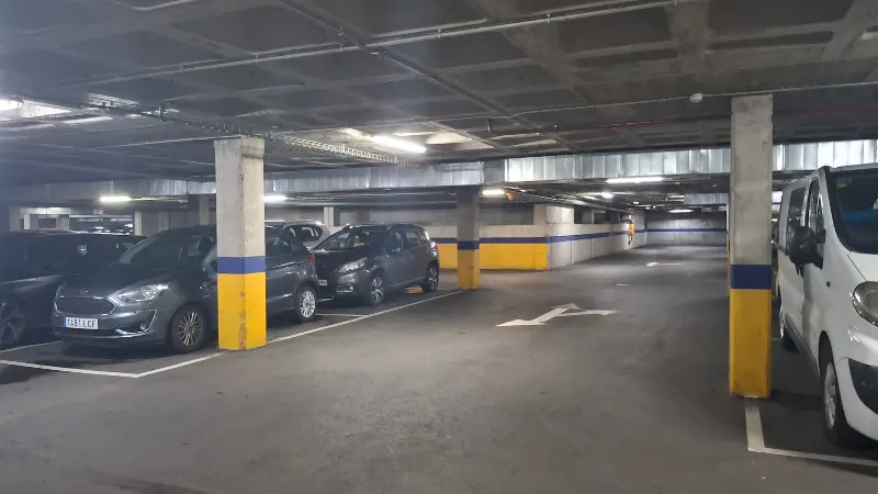 Aparcamiento subterráneo gratuito Cines Segovia - Aparcamiento gratuito en Segovia - foto 2