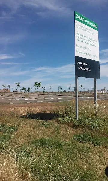 Aparcamiento Público Gratuito - Aparcamiento en Mérida - foto 2