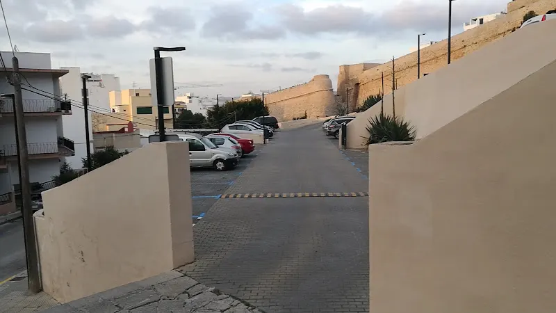 Estacionamiento Reina Sofía en Eivissa - foto 3