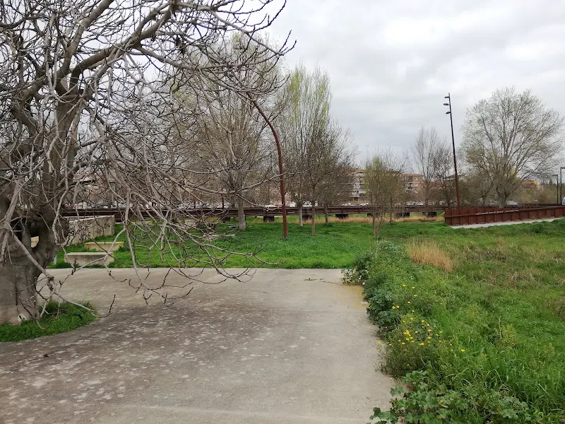 Aparcamiento del Parque de las Aguas - Aparcamiento gratuito en Figueres - foto 2