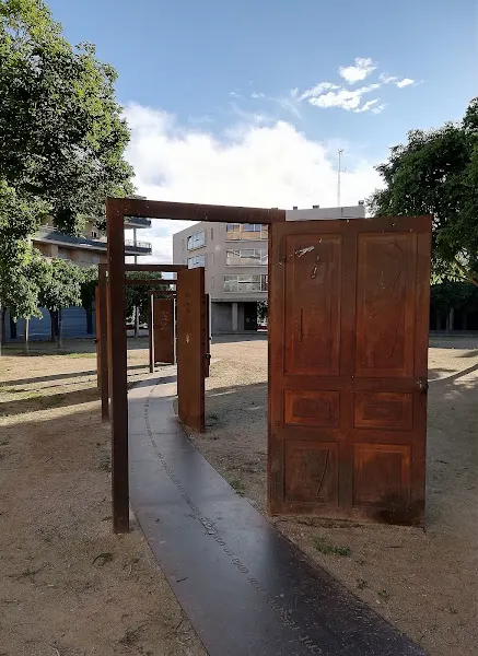 Aparcamiento del Parque de las Aguas - Aparcamiento gratuito en Figueres - foto 3