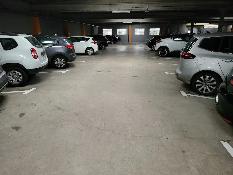 Parking Torin Pons - Aparcamiento en Girona - foto 2