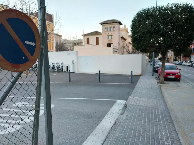 PARKING PÚBLIC UV-CAMPUS ONTINYENT. 150 PLACES - Aparcamiento gratuito en Ontinyent - foto 2