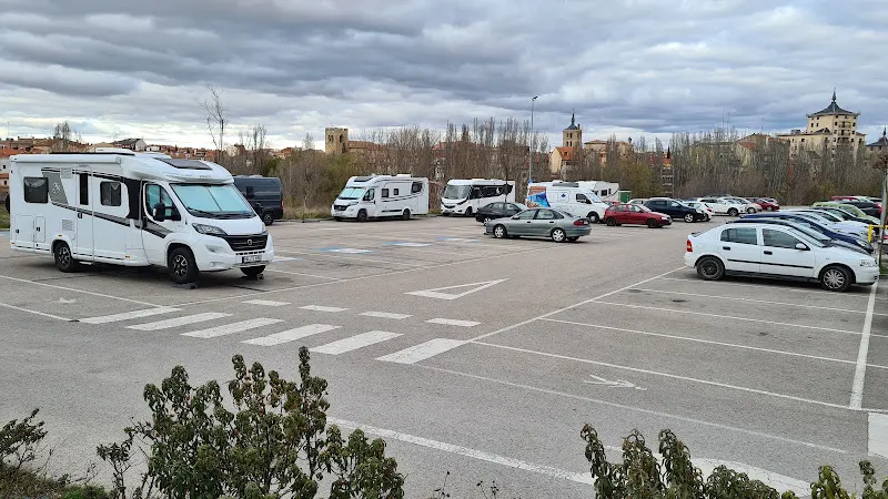 Área de Autocaravanas 🚐 Aranda de Duero - Aranda de Duero