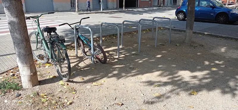 Aparcamiento para bicicletas - Aparcamiento para bicicletas en Salt - foto 2