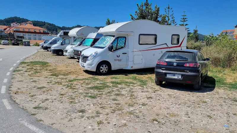 Área Autocaravanas Altamira - Aparcamiento en Cangas - foto 2