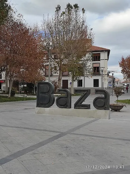 Parking Área de autocaravanas - Baza