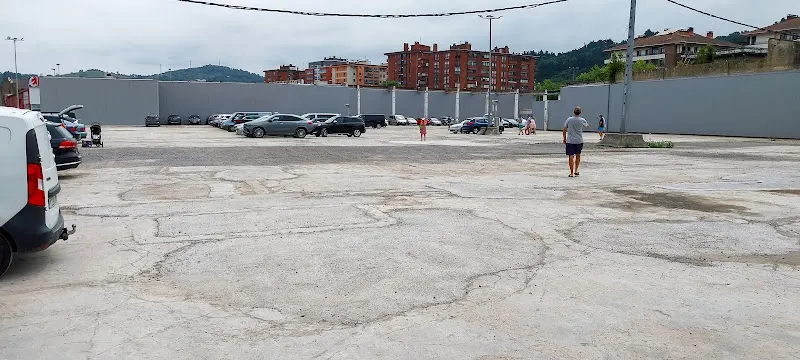 Parking accès plage