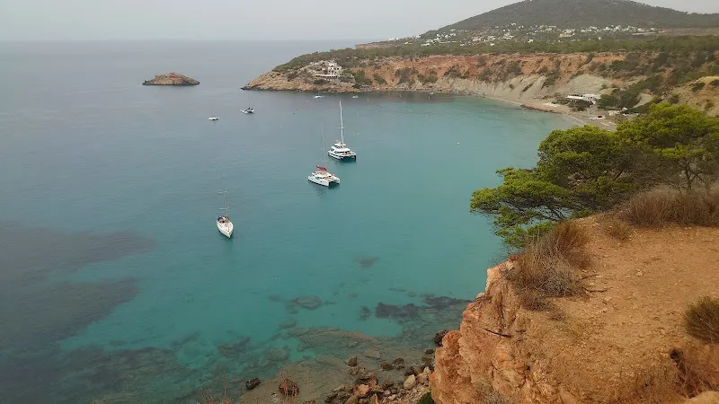 Parking Cala d'Hort - Aparcamiento público en Sant Josep de sa Talaia - foto 2