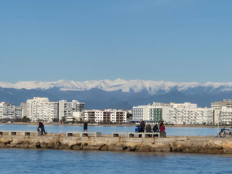 Parquing habilitat per mobilitat reduïda - Roses