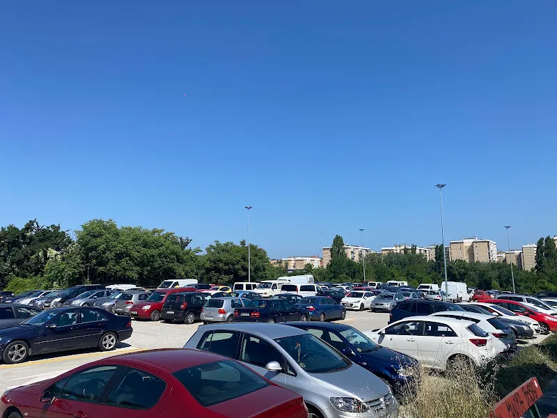 Parking gratuito (Cementerio de Pamplona) - Aparcamiento en Pamplona - foto 2