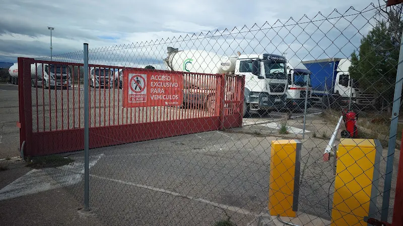 Las Ventas 2 Parking Vigilado - Aparcamiento en Zaragoza - foto 2