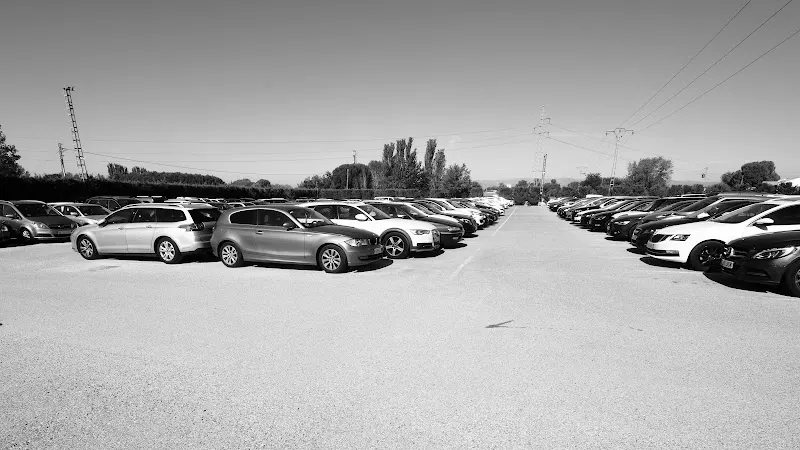 Aparcamiento Lavacolla | Parking Aeropuerto Madrid - Aparcamiento en Paracuellos de Jarama - foto 2