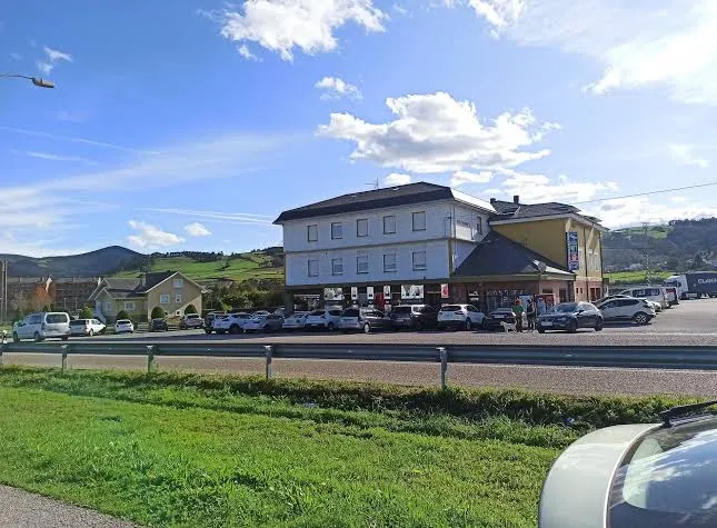 El Aparcamiento - Alojamiento con servicio en Valdes - foto 2